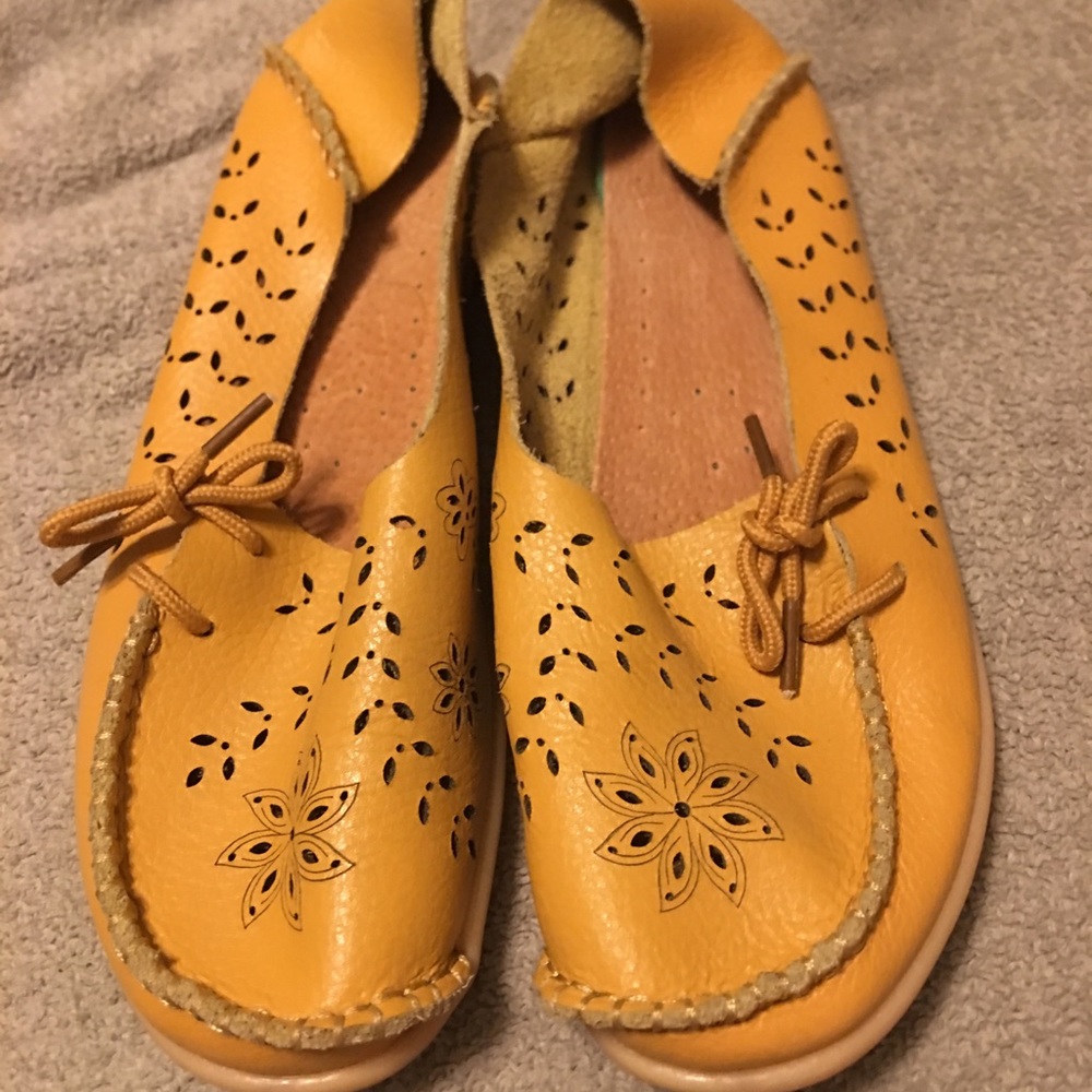 Loafers with cutouts.  Size 39
